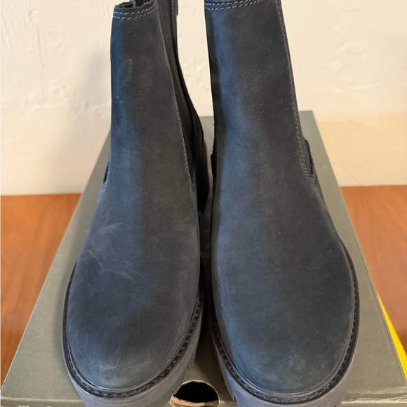 Timberland black suede Chelsea boots size 8.5 - Picture 5 of 7
